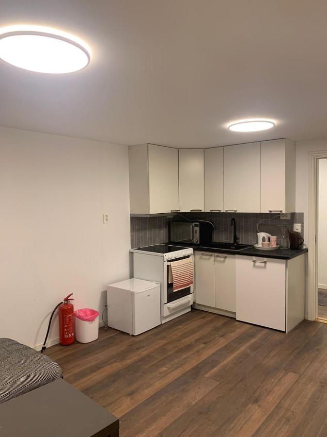 Beautiful 2 Rooms Apartment In Klofta,Near Oslo Airport& Oslo Exteriör bild