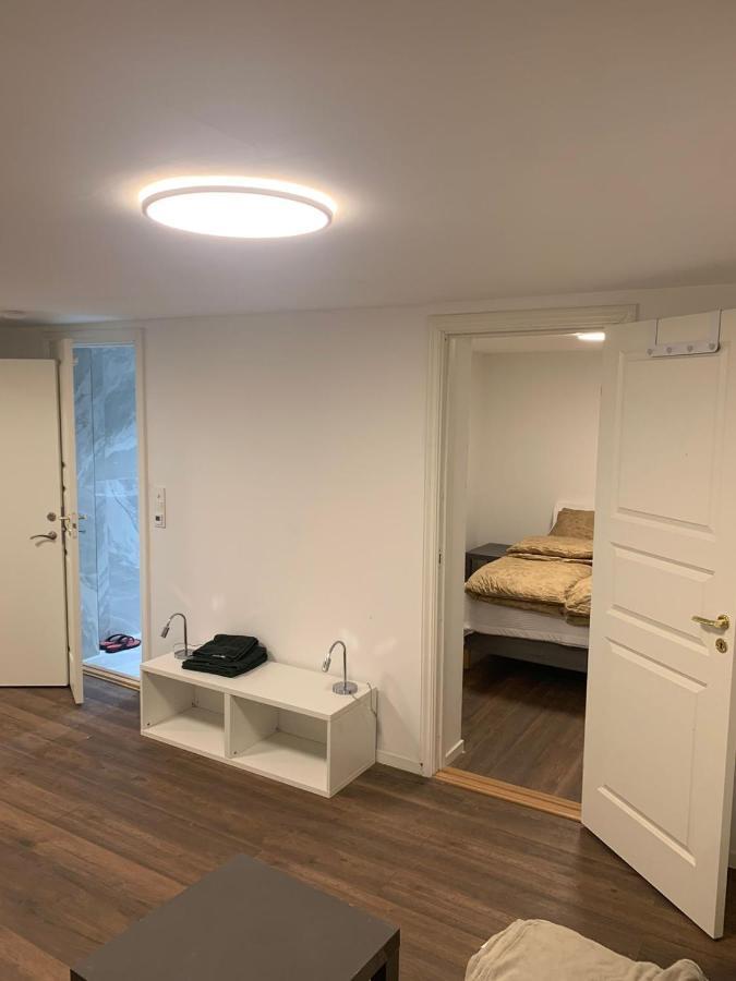 Beautiful 2 Rooms Apartment In Klofta,Near Oslo Airport& Oslo Exteriör bild